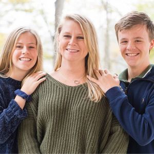 Meet your Posher, Angela